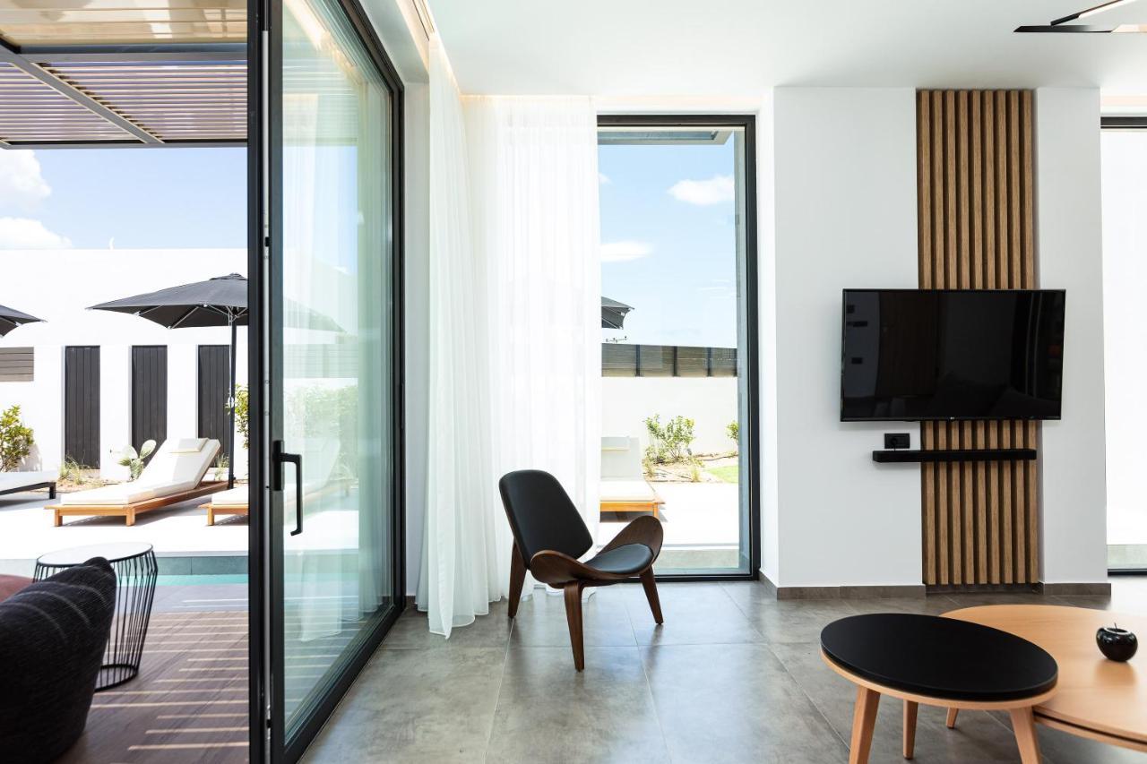 Villa Physis - Metal & Wood *