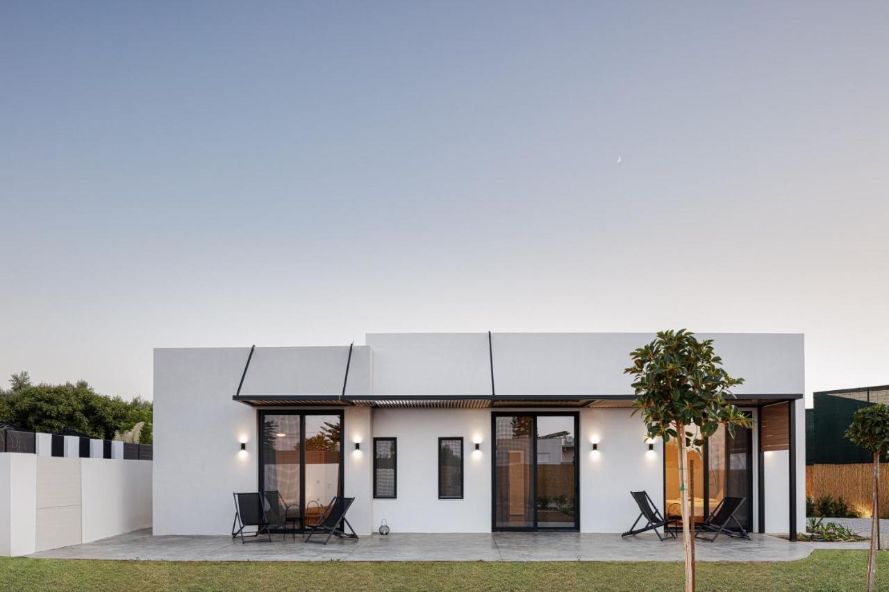 Villa Physis - Metal & Wood *